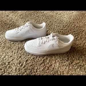 Nike White Low Tennis Shoes